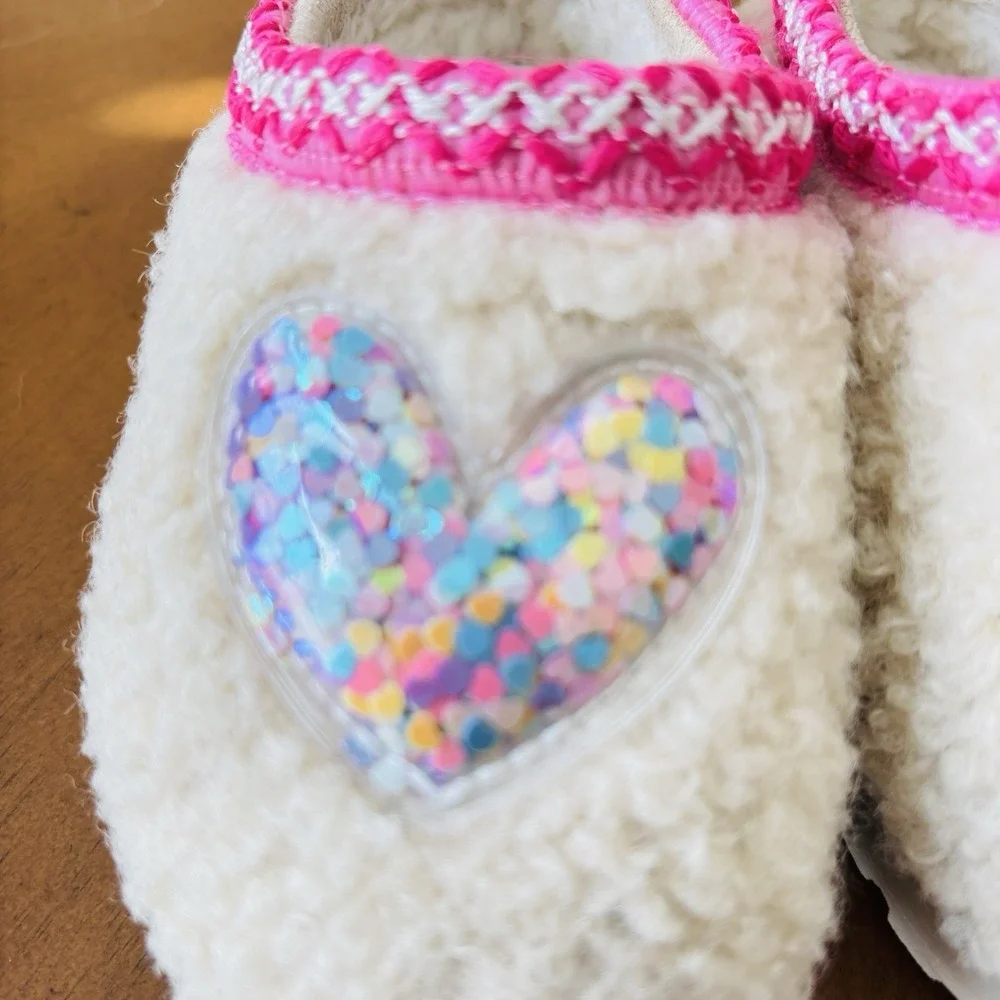 Oliver And Kate Sz 6 Cozy Insulated Heart Design Faux Fir Length6
